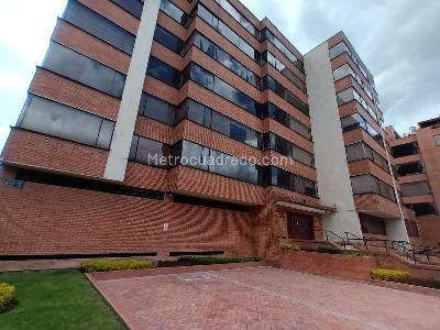 Apartamento en venta en Santa Barbara Central, Bogotá · foto 2 de 15