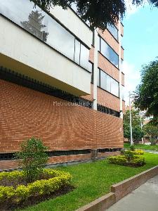 Apartamento en venta en Santa Barbara Central, Bogotá · foto 7 de 15