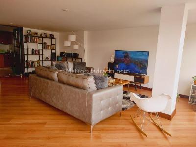 Apartamento en venta en Santa Barbara Central, Bogotá · foto 8 de 15