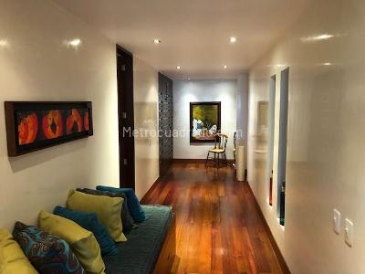 Apartamento de 3 alcobas en venta en Bellavista Rosales, Bogotá, 210 m² · foto 12 de 12