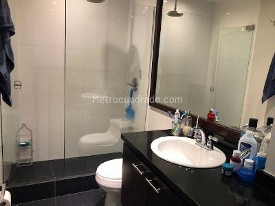 Apartamento de 3 alcobas en venta en Bellavista Rosales, Bogotá, 210 m² · foto 5 de 12