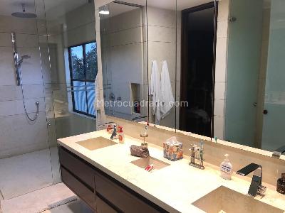 Apartamento de 3 alcobas en venta en Chico Museo, Bogotá, 340 m² · foto 4 de 20