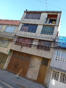 Casa de 4 alcobas en venta en Engativa, Bogotá, 350 m² · foto 3 de 3