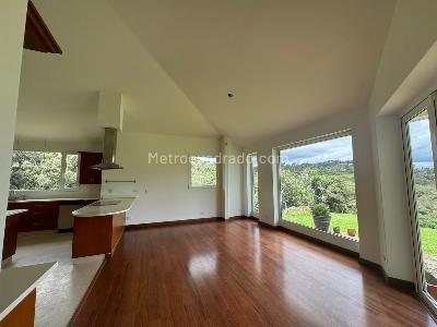 Casa de 4 alcobas en venta en Yerbabuena Sopo, Bogotá, 400 m² · foto 12 de 19