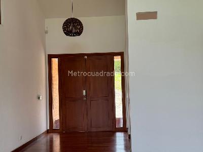 Casa de 4 alcobas en venta en Yerbabuena Sopo, Bogotá, 400 m² · foto 3 de 19