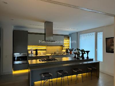 Apartamento de 4 alcobas en venta en Chico Reservado, Bogotá, 240 m² · foto 11 de 14