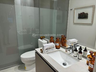 Apartamento de 4 alcobas en venta en Chico Reservado, Bogotá, 240 m² · foto 4 de 14