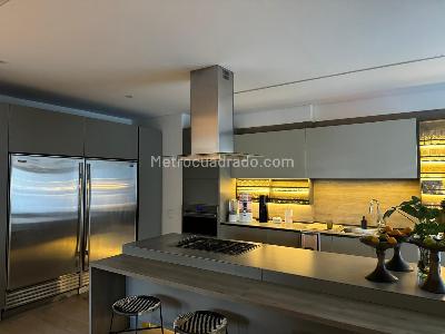 Apartamento de 4 alcobas en venta en Chico Reservado, Bogotá, 240 m² · foto 9 de 14