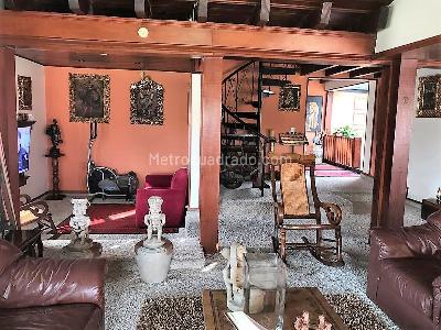 Casa de 4 alcobas en venta en Na, Chía, 410 m² · foto 2 de 20