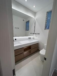 Apartamento de 2 alcobas en venta en Chico Reservado, Bogotá, 106 m² · foto 2 de 7