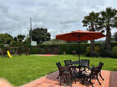 Casa de 4 alcobas en venta en Chia, Chía, 410 m² · foto 2 de 20