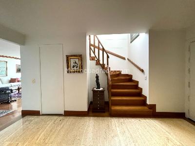Apartamento de 4 alcobas en venta en Bellavista, Bogotá, 350 m² · foto 4 de 13