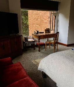 Apartamento de 2 alcobas en venta en Los Rosales Emaus, Bogotá, 155 m² · foto 2 de 16