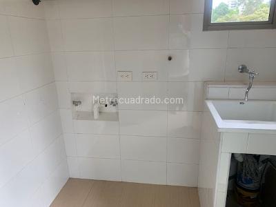 Apartamento en venta en Las Rosales, Bogotá · foto 3 de 12