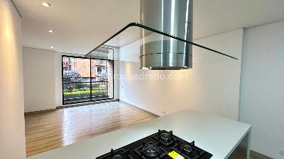 Apartamento de 3 alcobas en venta en Chico San Patricio, Bogotá, 92 m² · foto 9 de 18