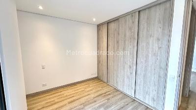 Apartamento de 3 alcobas en venta en Chico San Patricio, Bogotá, 92 m² · foto 16 de 18
