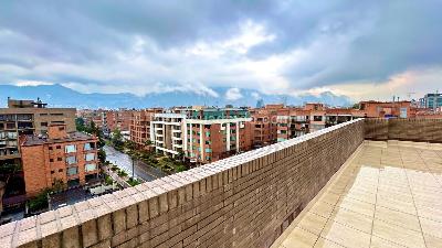 Apartamento de 3 alcobas en venta en Chico San Patricio, Bogotá, 92 m² · foto 2 de 18