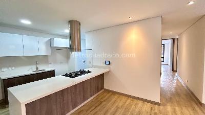 Apartamento de 3 alcobas en venta en Chico San Patricio, Bogotá, 92 m² · foto 4 de 18