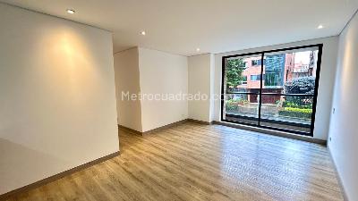 Apartamento de 3 alcobas en venta en Chico San Patricio, Bogotá, 92 m² · foto 6 de 18