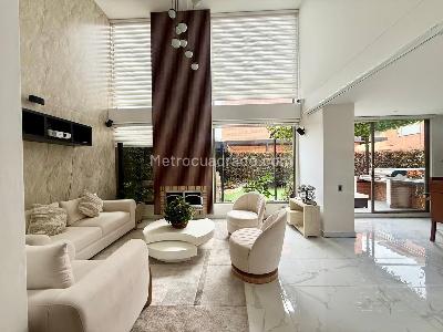 Casa en venta en Arrayanes, Bogotá · foto 2 de 19