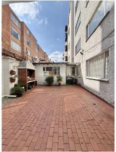 Apartamento en venta en Cerca A Unicentro, Bogotá · foto 2 de 17