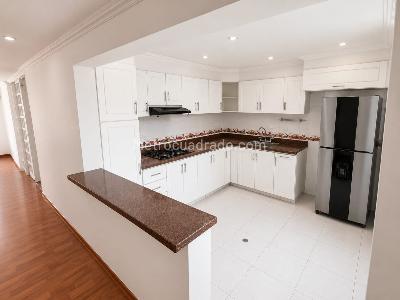 Casa de 5 alcobas en venta en Pasadena, Bogotá, 300 m² · foto 5 de 10
