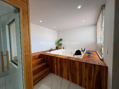 Casa de 4 alcobas en venta en Las Villas, Bogotá, 400 m² · foto 17 de 19