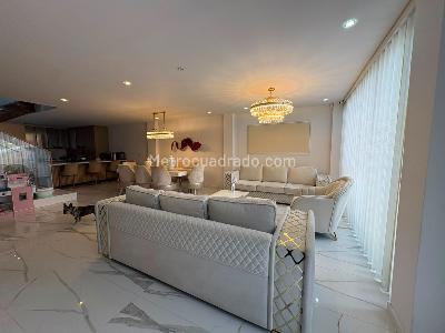 Casa de 4 alcobas en venta en Las Villas, Bogotá, 400 m² · foto 5 de 19