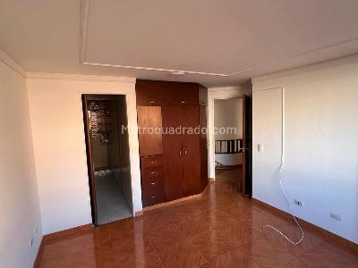 Apartamento de 3 alcobas en arriendo en Santa Barbara Occidental, Bogotá, 99 m² · foto 9 de 19