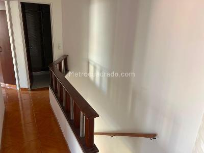 Apartamento de 3 alcobas en arriendo en Santa Barbara Occidental, Bogotá, 99 m² · foto 16 de 19