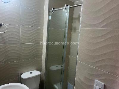 Apartamento de 3 alcobas en arriendo en Santa Barbara Occidental, Bogotá, 99 m² · foto 12 de 19