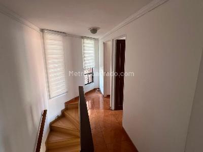 Apartamento de 3 alcobas en arriendo en Santa Barbara Occidental, Bogotá, 99 m² · foto 8 de 19