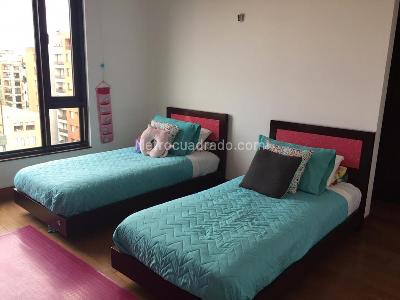 Apartamento de 3 alcobas en venta en Chico, Bogotá, 216 m² · foto 4 de 12