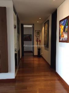 Apartamento de 3 alcobas en venta en Chico, Bogotá, 216 m² · foto 7 de 12