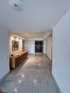 Apartamento de 3 alcobas en venta en Museo Del Chico, Bogotá, 246 m² · foto 4 de 20