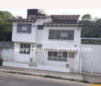 Casa de 5 alcobas en venta en Siete De Agosto, Neiva, 407 m² · foto 4 de 18