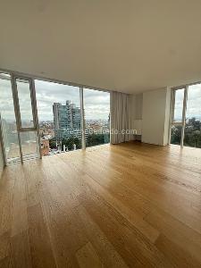 Apartamento de 3 alcobas en venta en Museo Del Chico, Bogotá, 260 m² · foto 2 de 19