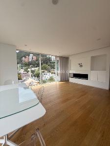 Apartamento de 3 alcobas en venta en Museo Del Chico, Bogotá, 260 m² · foto 8 de 19