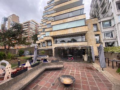 Apartamento de 5 alcobas en venta en El Refugio Chico, Bogotá, 453 m² · foto 18 de 20