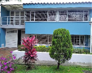 Casa de 5 alcobas en venta en Mayapan Las Vegas, Cali, 400 m² · foto 3 de 11