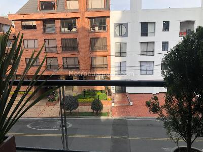 Apartamento de 2 alcobas en venta en Chico San Patricio, Bogotá, 88 m² · foto 4 de 13