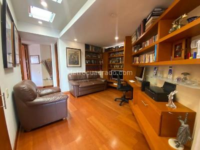 Apartamento de 4 alcobas en venta en Colina Campestre Gratamira, Bogotá, 190 m² · foto 11 de 17