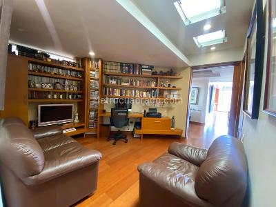 Apartamento de 4 alcobas en venta en Colina Campestre Gratamira, Bogotá, 190 m² · foto 12 de 17
