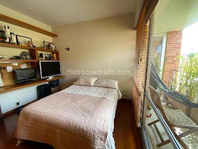 Apartamento de 4 alcobas en venta en Colina Campestre Gratamira, Bogotá, 190 m² · foto 16 de 17