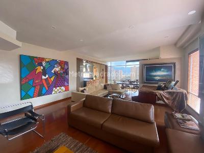 Apartamento de 4 alcobas en venta en Colina Campestre Gratamira, Bogotá, 190 m² · foto 6 de 17