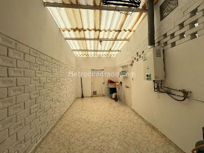 Casa de 5 alcobas en venta en Las Villas Niza, Bogotá, 330 m² · foto 6 de 17
