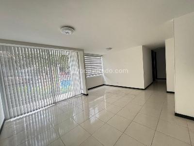 Apartamento en venta en El Bosque, Cali · foto 5 de 14