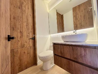 Apartamento de 2 alcobas en venta en Chico Norte, Bogotá, 97 m² · foto 10 de 20