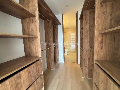 Apartamento de 2 alcobas en venta en Chico Norte, Bogotá, 97 m² · foto 4 de 20