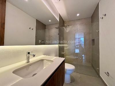 Apartamento de 2 alcobas en venta en Chico Norte, Bogotá, 97 m² · foto 5 de 20